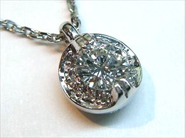 リフォーム後 pt900 0.3ct 脇石付きペンダントトップ